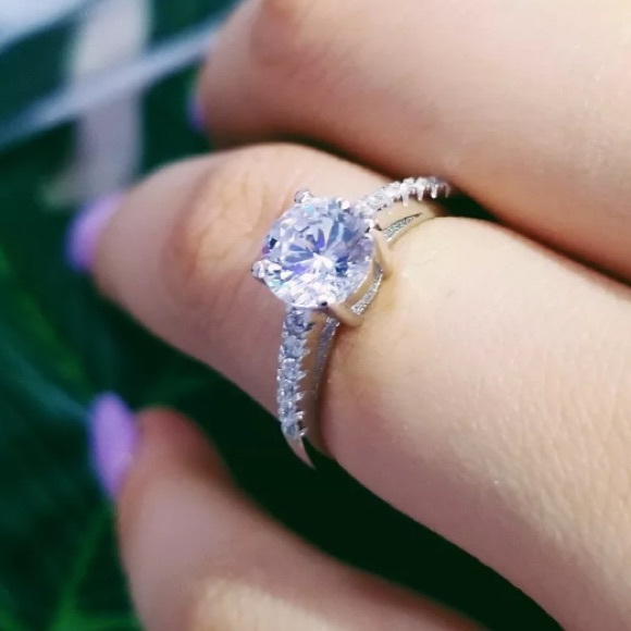 925 Sterling silver diamond engagement ring - Picture 3 of 6